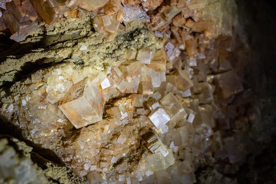 Podróż do wnętrza Ziemi. Zdjęcia z jaskini solnej w Izraelu