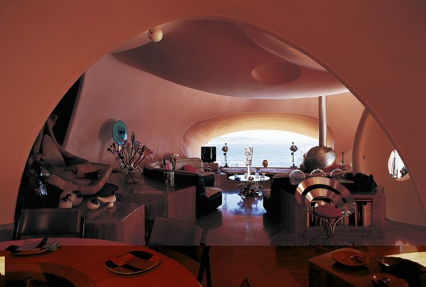 Bąbelkowy dom Pierre Cardin`a na Lazurowym Wybrzeżu