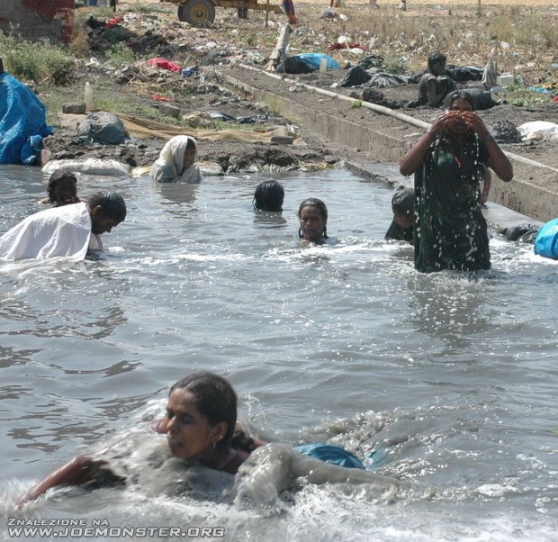 Kąpiele błotne, maseczki w indyjskim SPA
