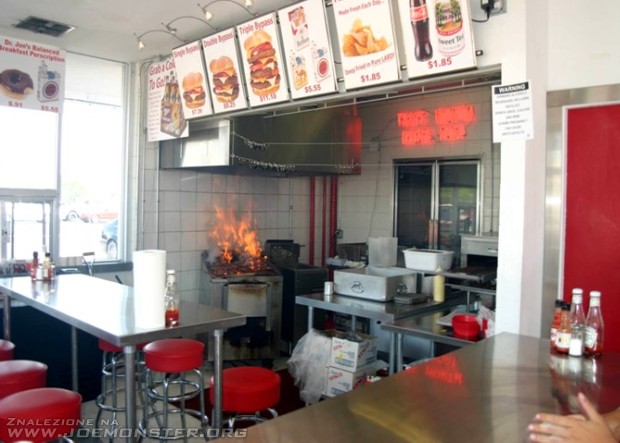 Bar fast food Zawał Serca / Heart Attack