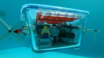 Budowa łodzi podwodnej napędzanej silnikami z klocków Lego