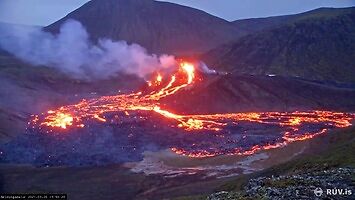 Erupcja wulkanu na Islandii na żywo