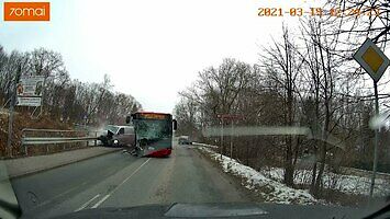 Kolizja busa z autobusem w Żywcu