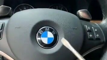 Kiedy chcesz usunąć logo BMW z kierownicy