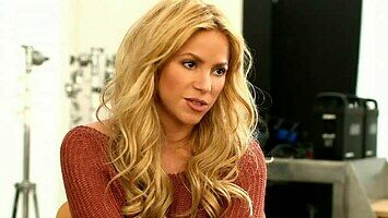 Shakira mówi 6 językami