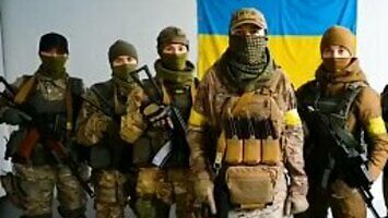Ukrainki chwyciły za broń i zagrzewają do walki