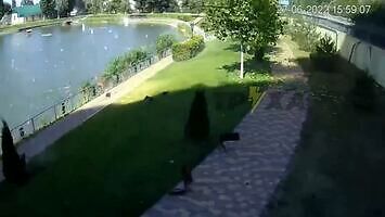 Nagranie z parku w Krzemieńczuku po ataku rakietowym
