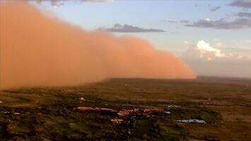 Wielka burza piaskowa w Arizonie