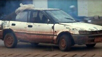 Tak kończą stare auta w Kamerunie