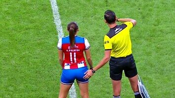 Zabawne momenty z kobiecej piłki nożnej