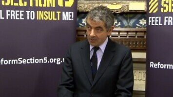 Rowan Atkinson w obronie wolności słowa