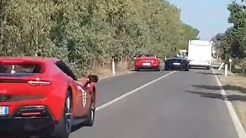 Ferrari zderzyło się z lamborghini – tragiczny wypadek na Sardynii