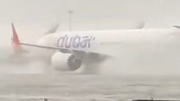 Gwałtowna ulewa sparaliżowała lotnisko w Dubaju