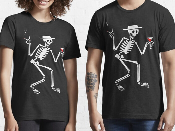 Który zespół włącza ten tańczący szkielet do swoich projektów koszulek?