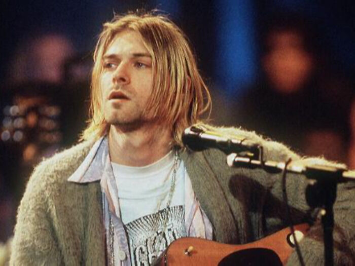 Kurt Cobain był wokalistą jakiego zespołu?