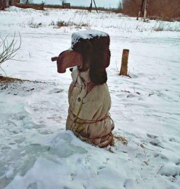 if-theres-one-thing-russians-are-good-at-its-getting-through-the-winter-36-photos-10