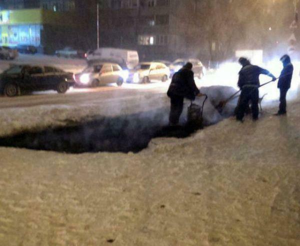 if-theres-one-thing-russians-are-good-at-its-getting-through-the-winter-36-photos-4