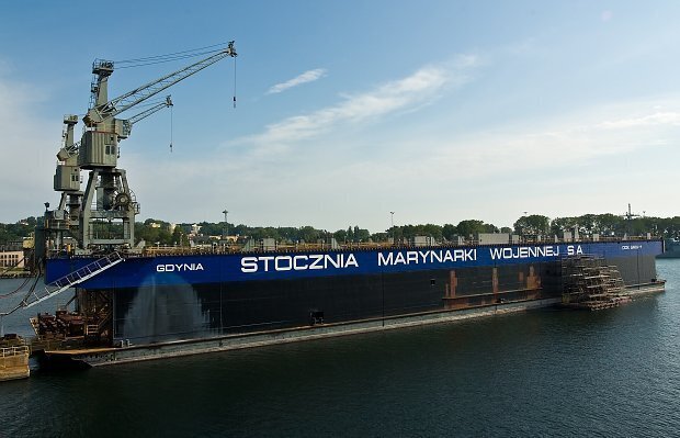 l_204860237c165f6Naval_Shipyard_Gdyni.jpg