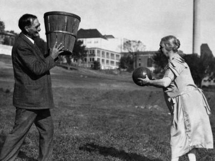 Wynalazca koszykówki James Naismith, 1891