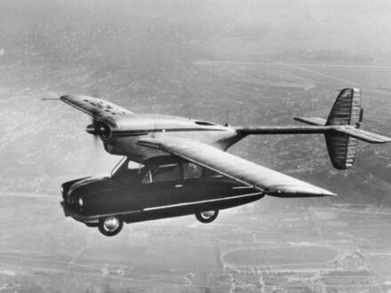 Pierwsze latające samochody