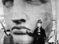 Odpakowywanie głowy Statuy Wolności, Nowy Jork, 1885 rok