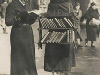 Mobilna biblioteka, Londyn, około 1930 rok