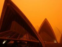 Opera w Sydney w czasie burzy piaskowej