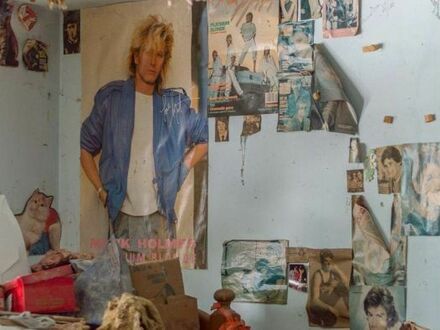 Pokój nastolatki w opuszczonym domu, niezmienny od lat 80.