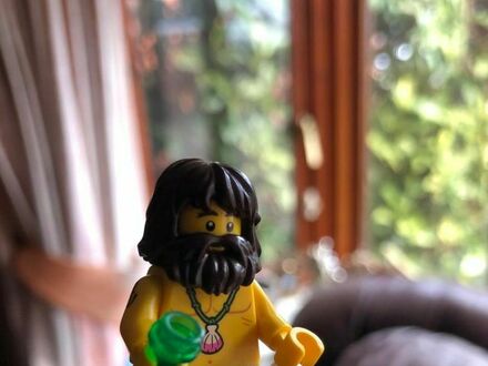 Znalazłem Lego minifigurkę gościa pracującego z domu
