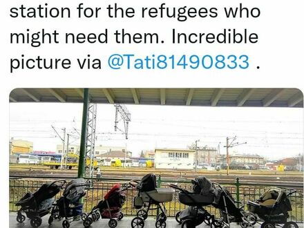 Polskie matki zostawiły wózki na peronie, na który wjeżdżają pociągi z uchodźcami z Ukrainy