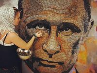 "Twarz Wojny" - portret Putina z 5000 łusek po nabojach