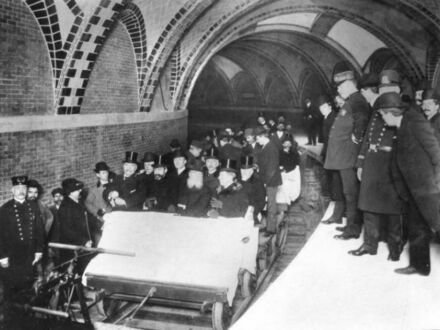 Otwarcie pierwszej linii metra w Nowym Jorku, 27 października 1904