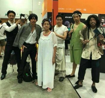Ciocia Ahirley, cosplayerka z Singapuru z kumplami robią cosplay "Kung fu szału"