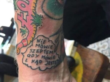 Tatuaż fajne, gorzej z ortografią