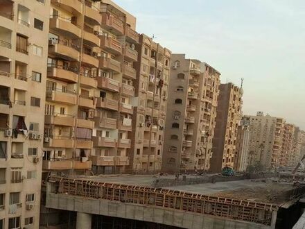 W Kairze prowadzą autostradę przez sam środek osiedla