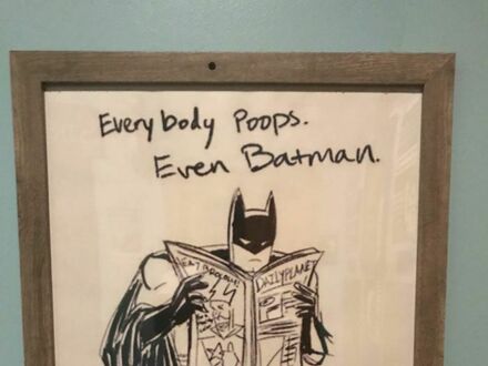 Każdy chodzi do toalety, nawet Batman