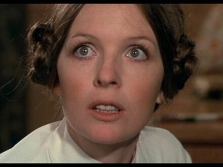 Diane Keaton w filmie Miłość i Śmierć z 1975 roku (2 lata przed Gwiezdnymi Wojnami)