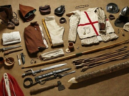 Wyposażenie angielskiego żołnierza z wojny Stuletniej