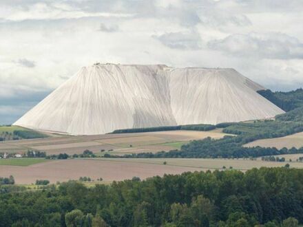 Monte Kali w Niemczech - góra zwykłej soli będącej efektem ubocznym przy wydobyciu i obróbce potasu