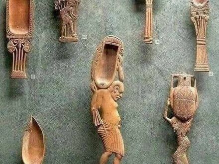 Łyżki ze starożytnego Egiptu, datowane na około 1500 - 2000 lat p n e