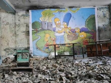 Mural w opuszczonym budynku, Czarnobyl