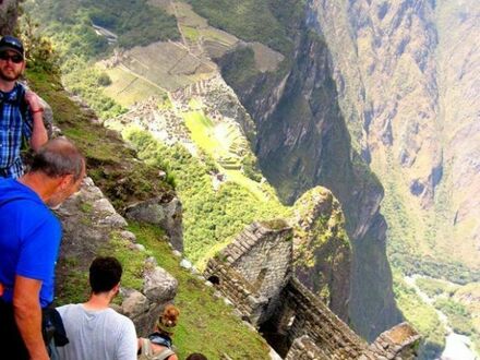 Tylko się nie poślizgnąć - zejście z Machu Picchu