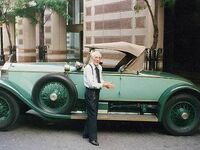 102-letni mężczyzna jeżdżący tym samym samochodem przez 82 lata