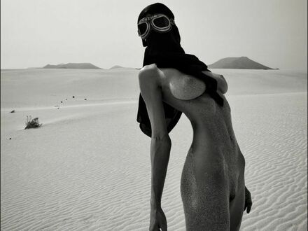 Valeria Vasilenko na pustyni