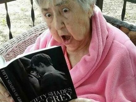 Babcia odkryła 50 Twarzy Greya