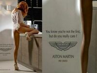 Reklama używanych samochód marki Aston Martin