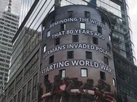 Amerykańska Polonia ma chyba za dużo pieniędzy - dostrzeżone na Times Square