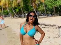Salma Hayek, 53 lata i fotki w bikini