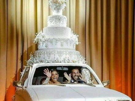 Niesamowity tort ślubny