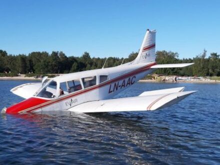 Samolot Piper Cherokee, któremu kilka dni temu nie udało się wylądować na lotnisku w Jastarni, ale wodował kilka metrów obok plaży